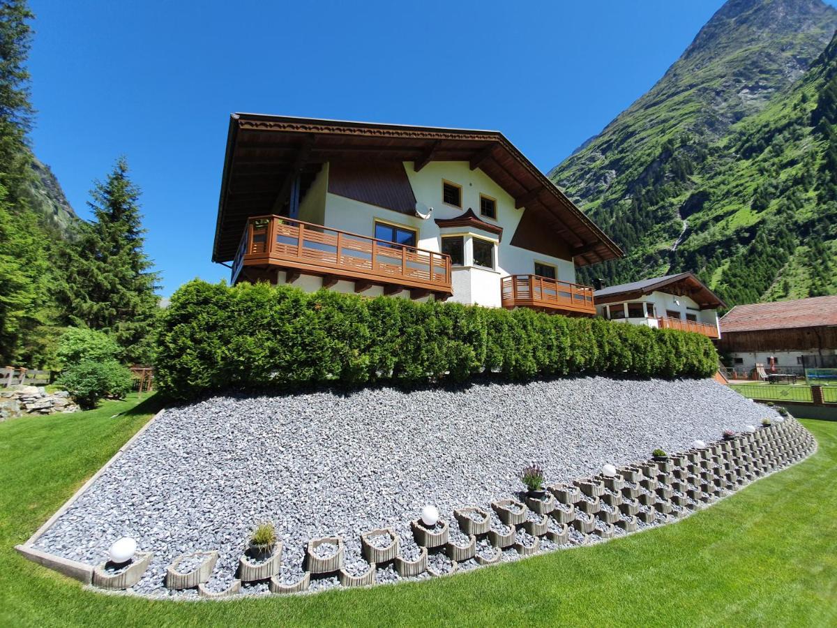 Haus Bergheimat Lägenhet Sankt Leonhard im Pitztal Exteriör bild
