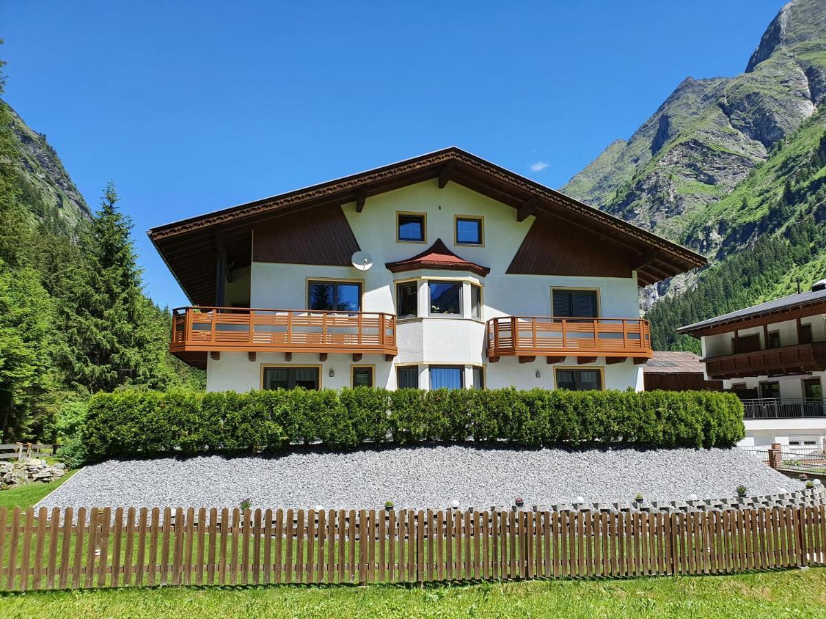 Haus Bergheimat Lägenhet Sankt Leonhard im Pitztal Exteriör bild