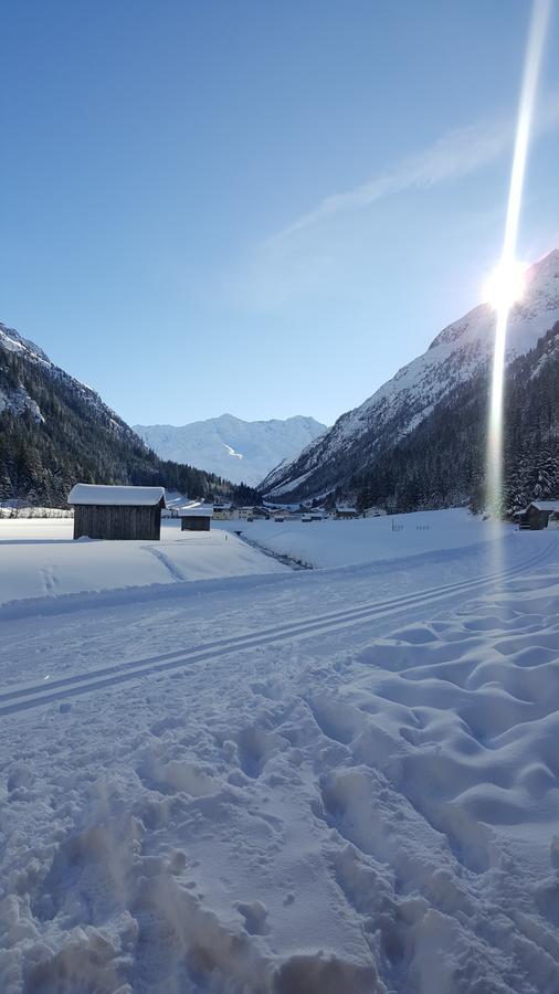 Haus Bergheimat Lägenhet Sankt Leonhard im Pitztal Exteriör bild