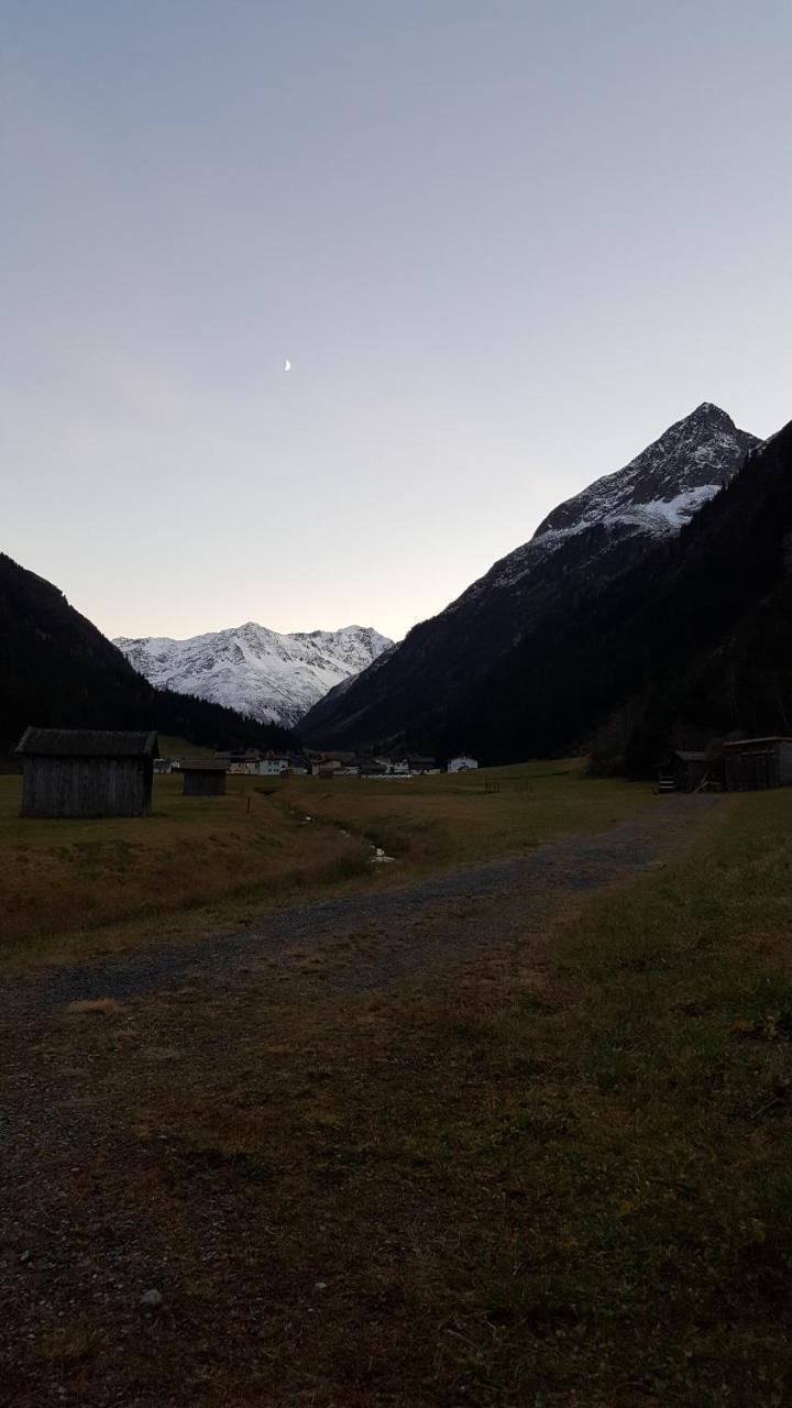 Haus Bergheimat Lägenhet Sankt Leonhard im Pitztal Exteriör bild